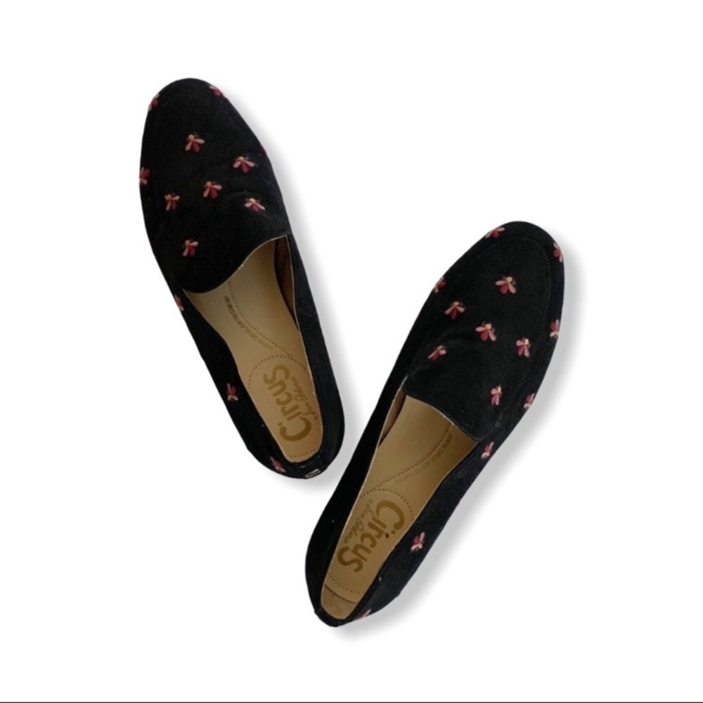 Circus by Sam Edelman Embroidered “Harlem”Loafers!